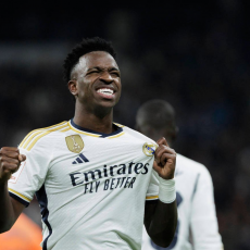Vinícius resucita en su estadio talismán y lidera al Real Madrid
