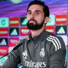 El Madrid firma una noche redonda⦠y Arbeloa se aferra al escudo y a VinĆcius.